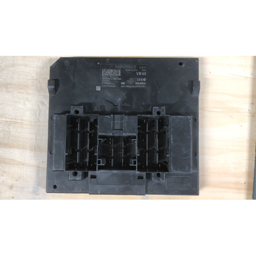 BCM PQ37H 5Q0937084EB 5WK50254