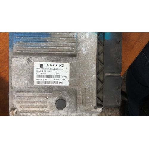 ECU MJD6O3.S3 55568383KZ