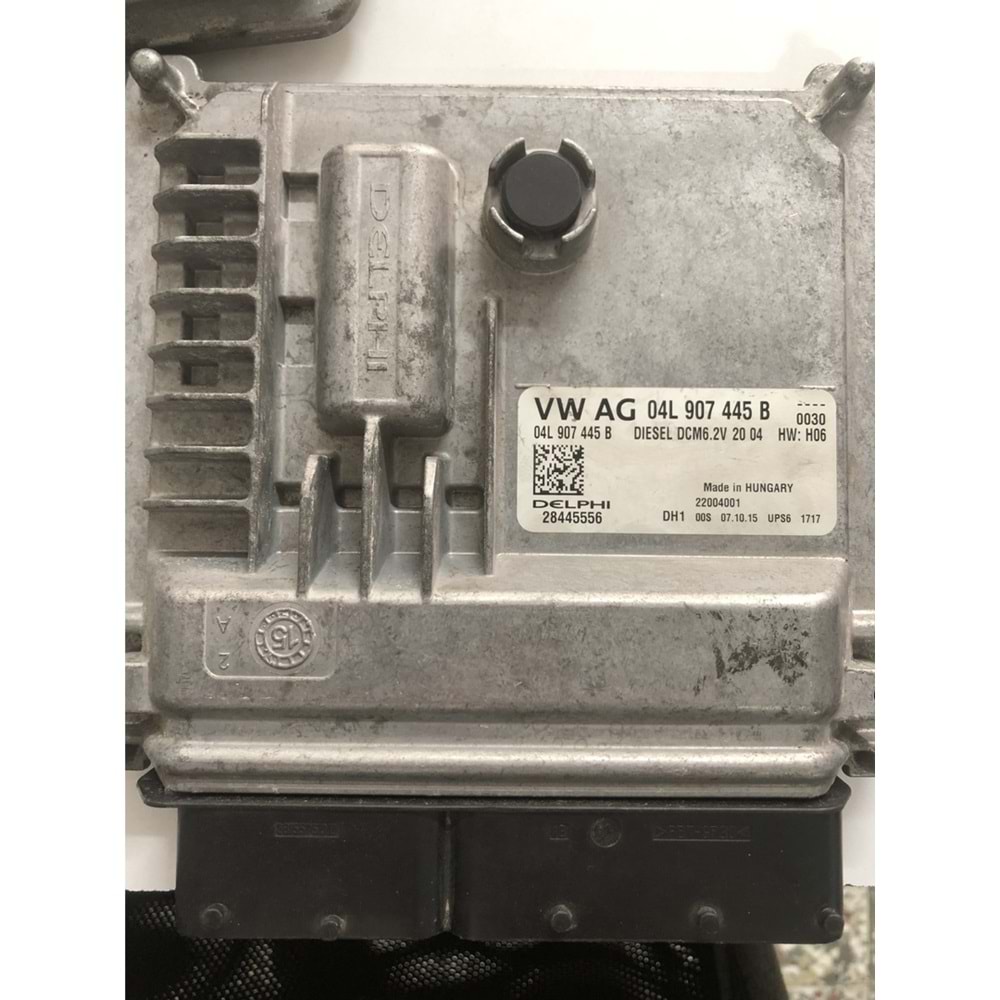ECU DCM6.2V 04L907445B 28445556