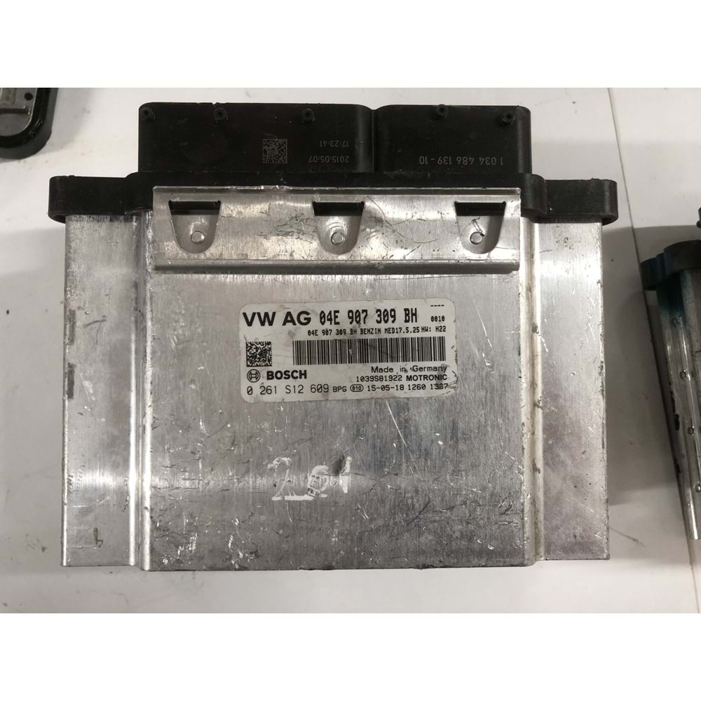 ECU MED17.5.25 04E907309BH 0261S12609