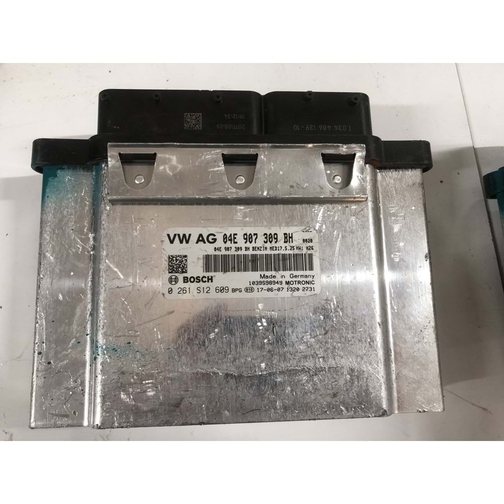 ECU MED17.5.25 04E907309BH 0261S12609