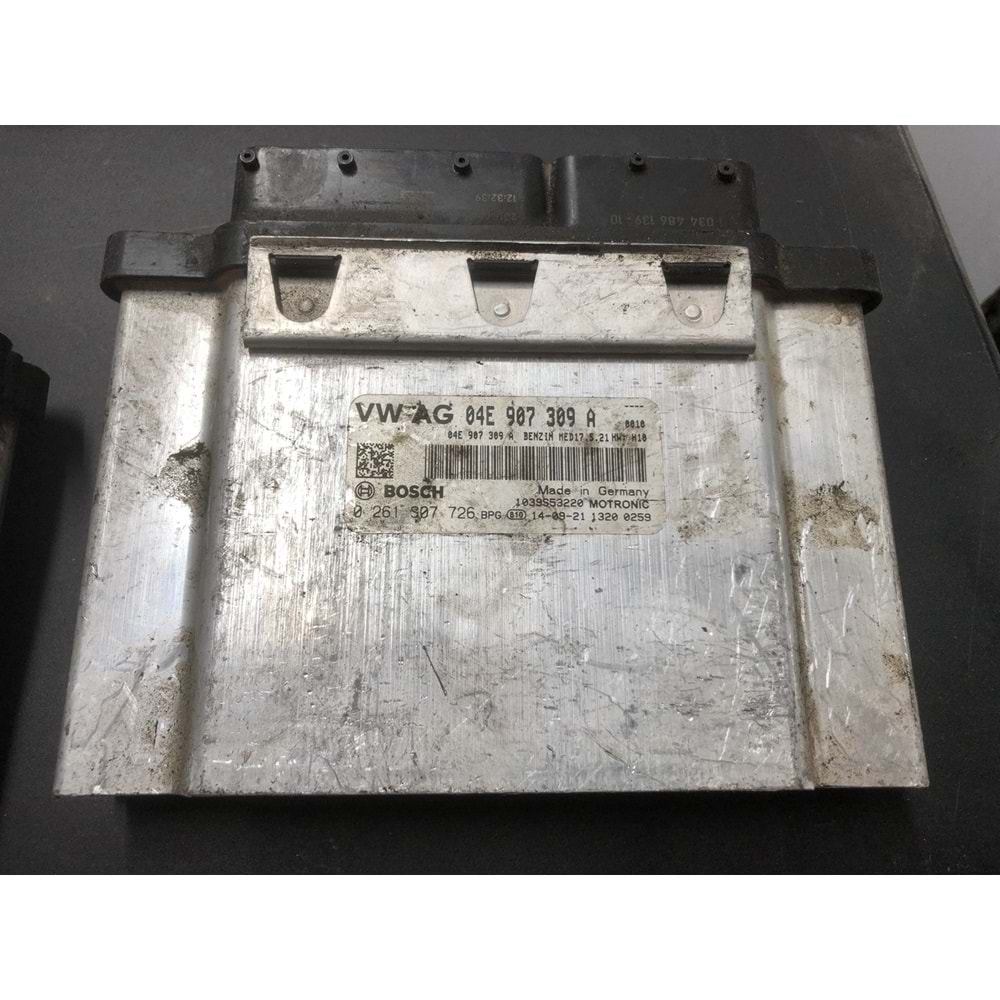 ECU MED17.5.21 04E907309A 0261S07726