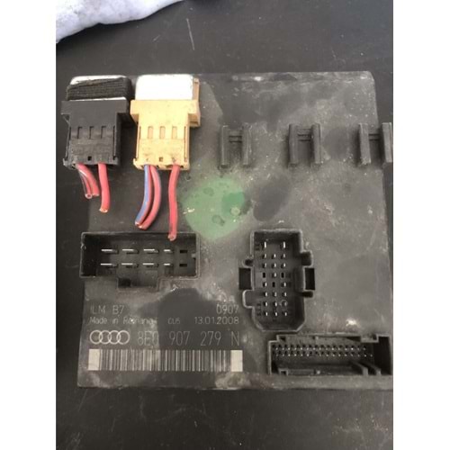 BCM ILMB7 8E0907279N