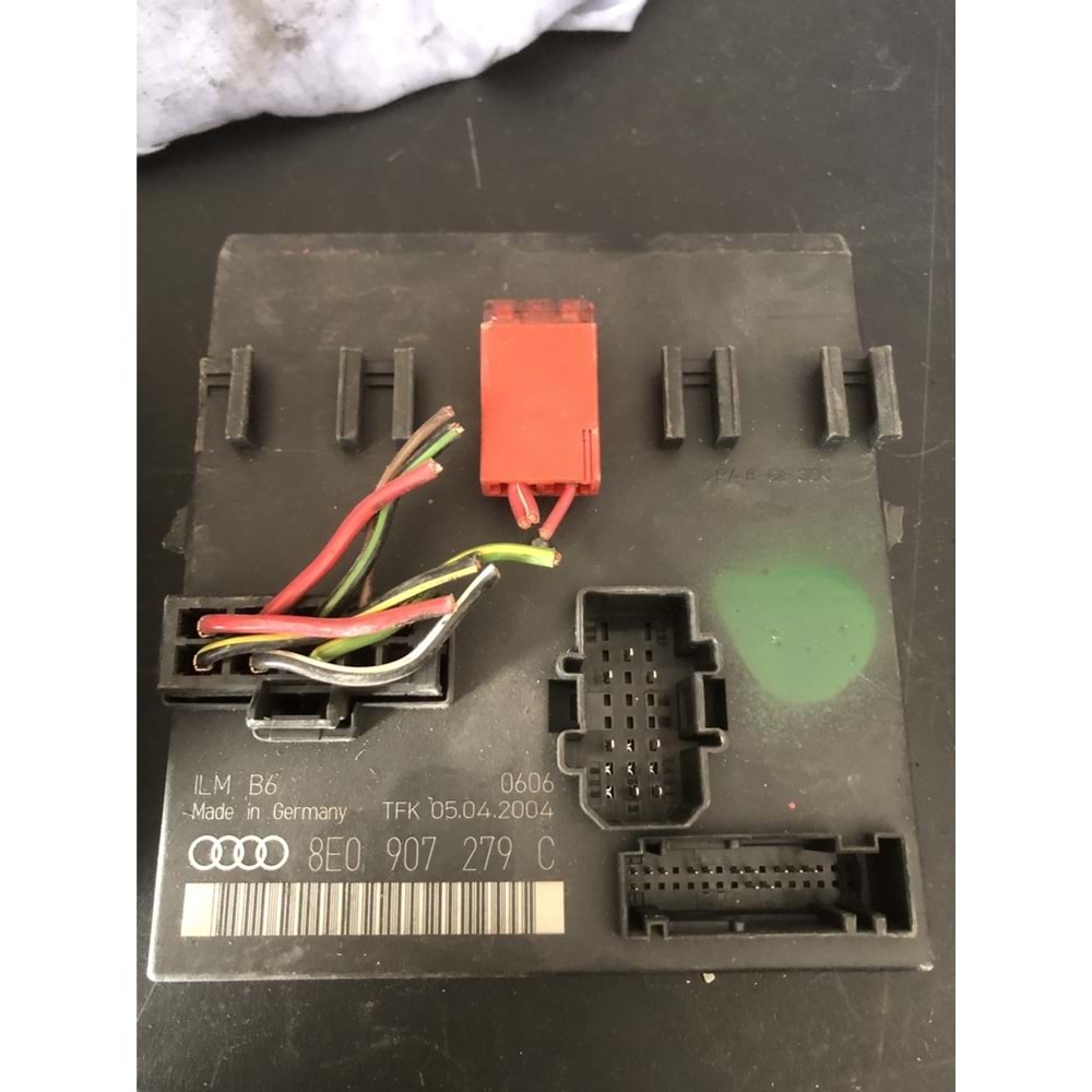 BCM ILMB6 8E0907279C