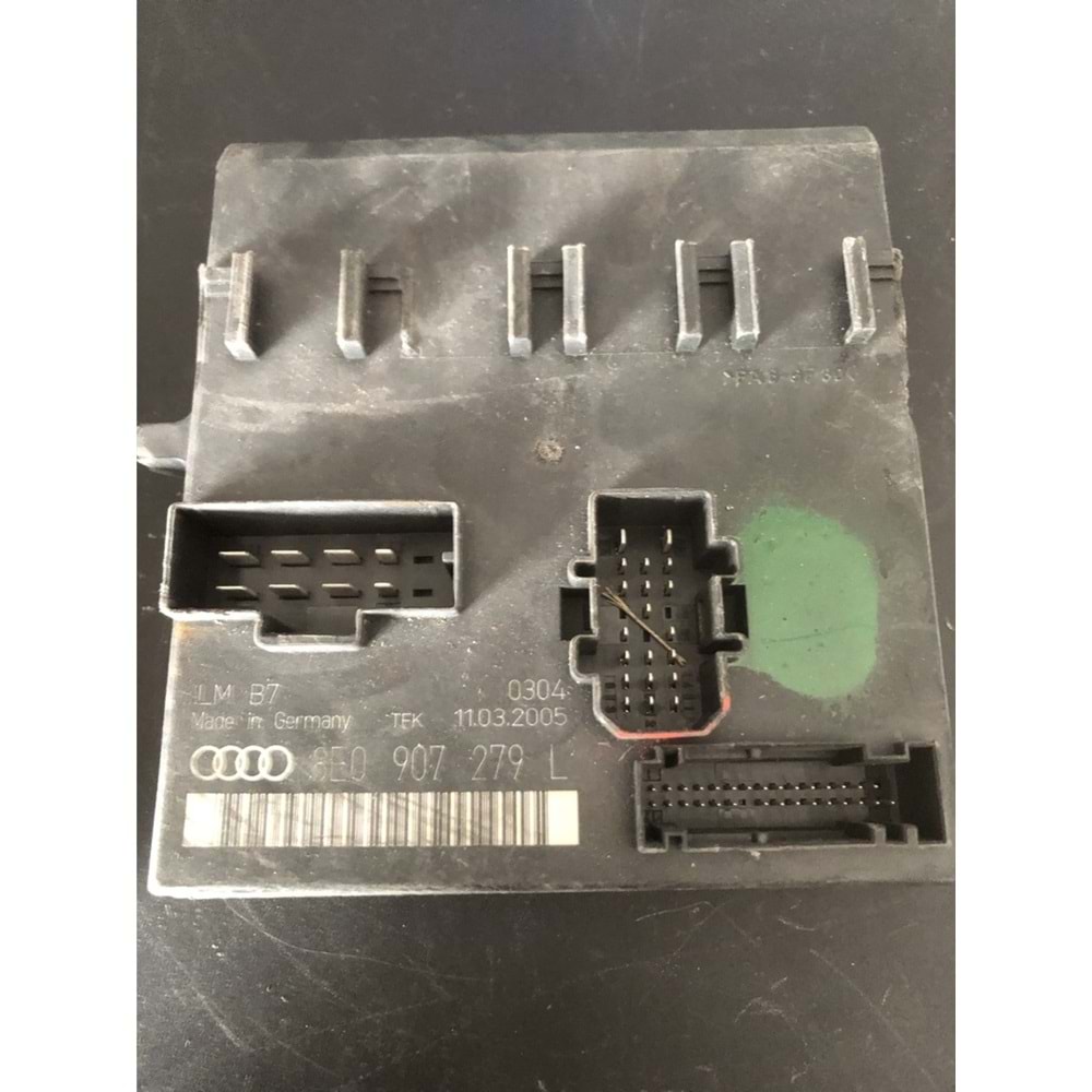 BCM ILMB7 8E0907279L