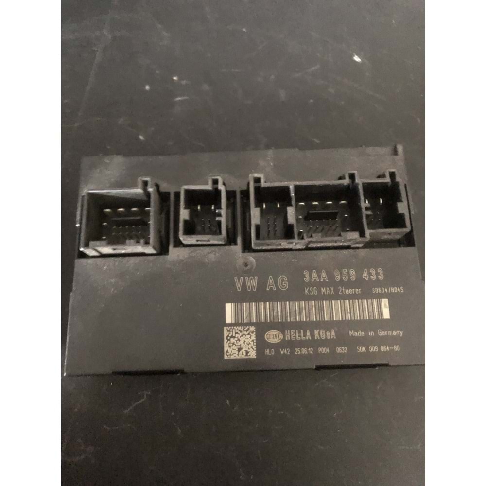 CCM KSG MAX 3AA959433 5DK009064-60