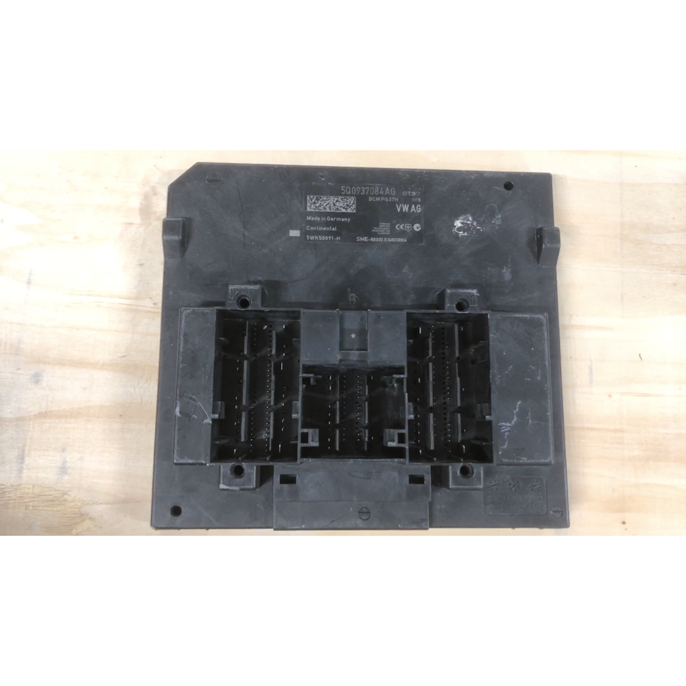 BCM PQ37H 5Q0937084AG 5WK50891-H