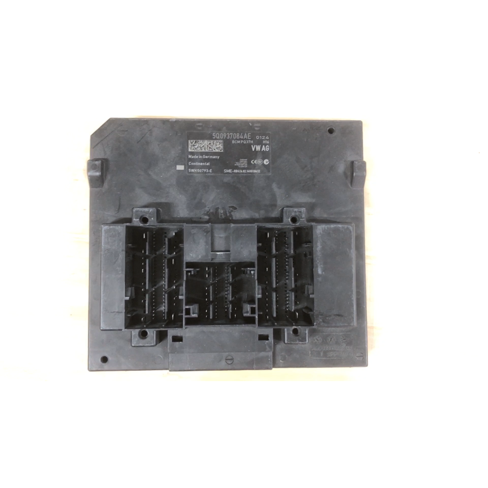BCM PQ37H 5Q0937084AE 5WK50793-E