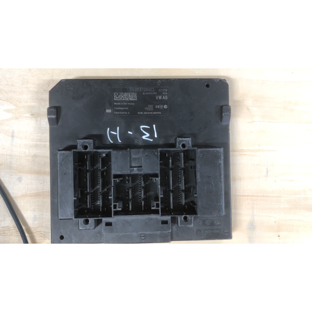 BCM PQ37H 5Q0937084CL 5WK50913-G