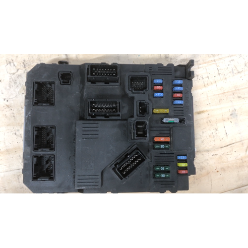 BSI E02-00 9653667680 S118085220E