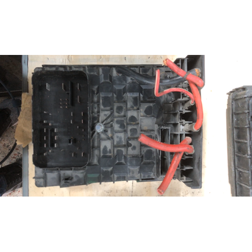 SİGORTA KUTUSU 1K0937125A