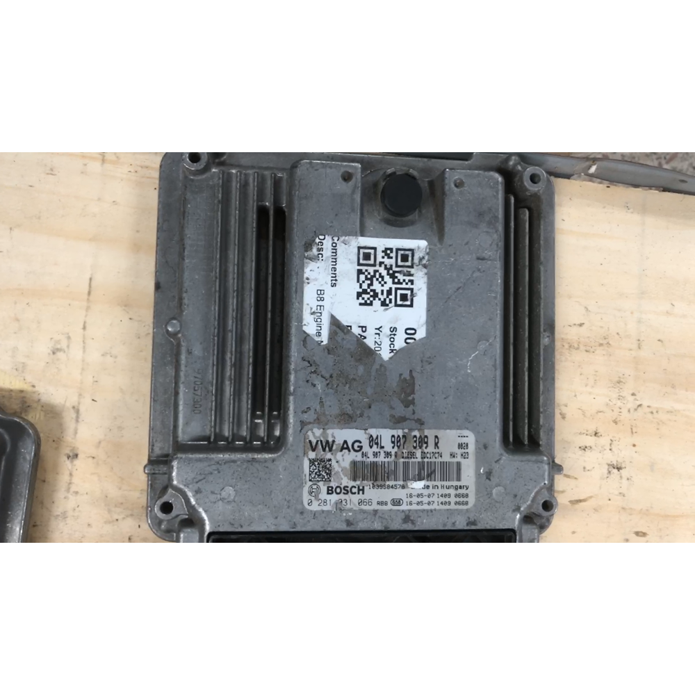 ECU EDC17C74 04L907309R 0281031066