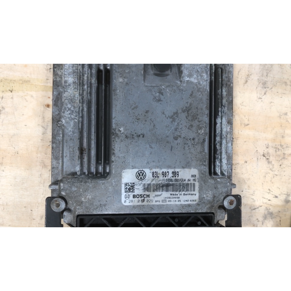 ECU EDC17CP14 03L907309 0281015029