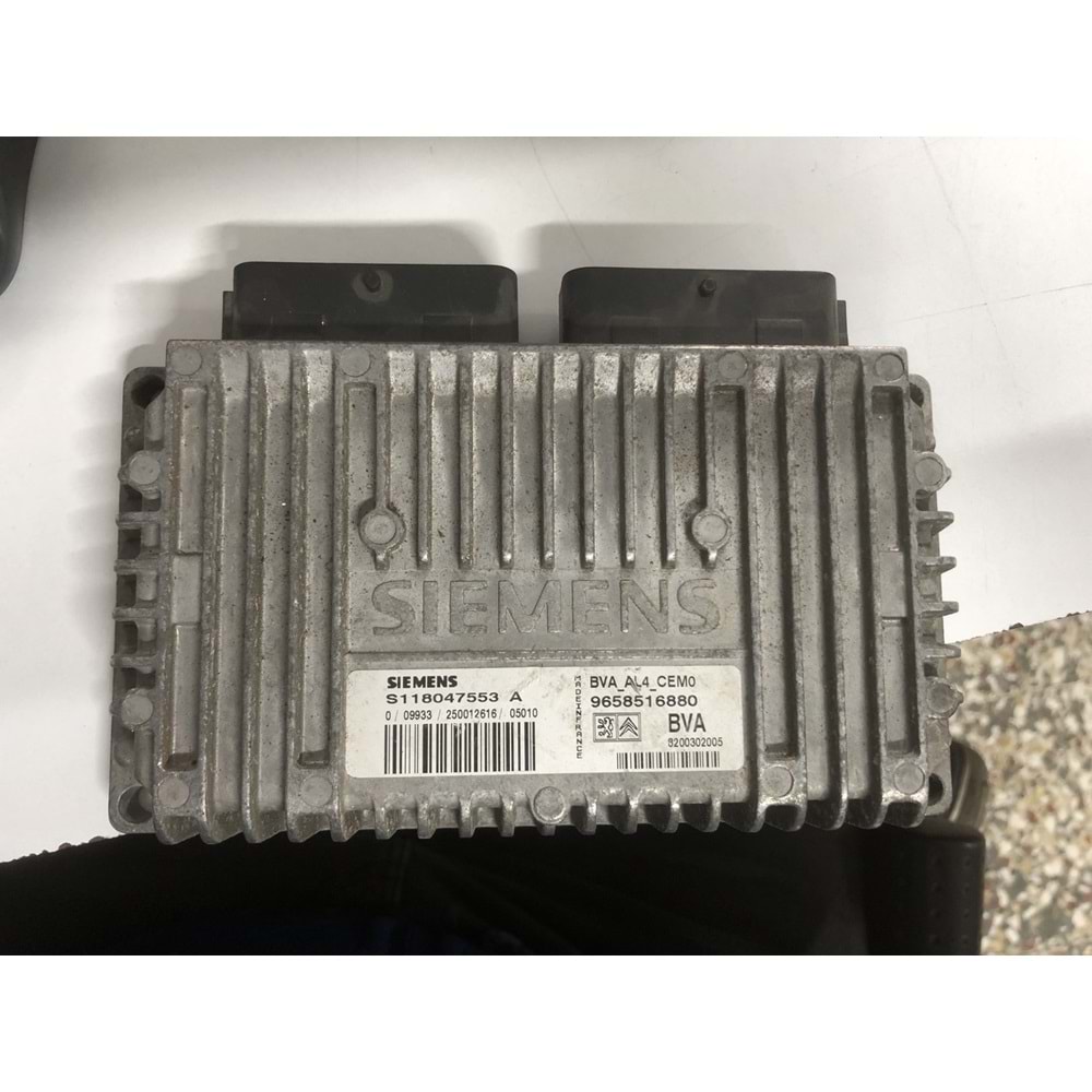 TCU TA2000 S118047553A 9658516880